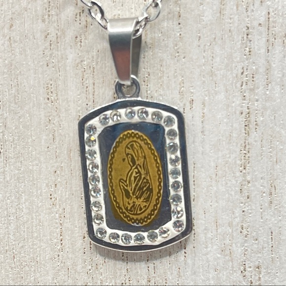 Virgen Necklace - Picture 5 of 5
